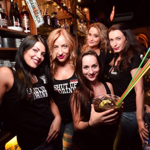 Guided Bar Crawl & Unlimited Beer for 1 Hour