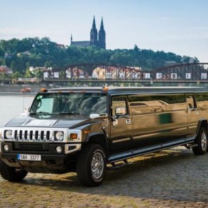 Hummer Airport Transfer